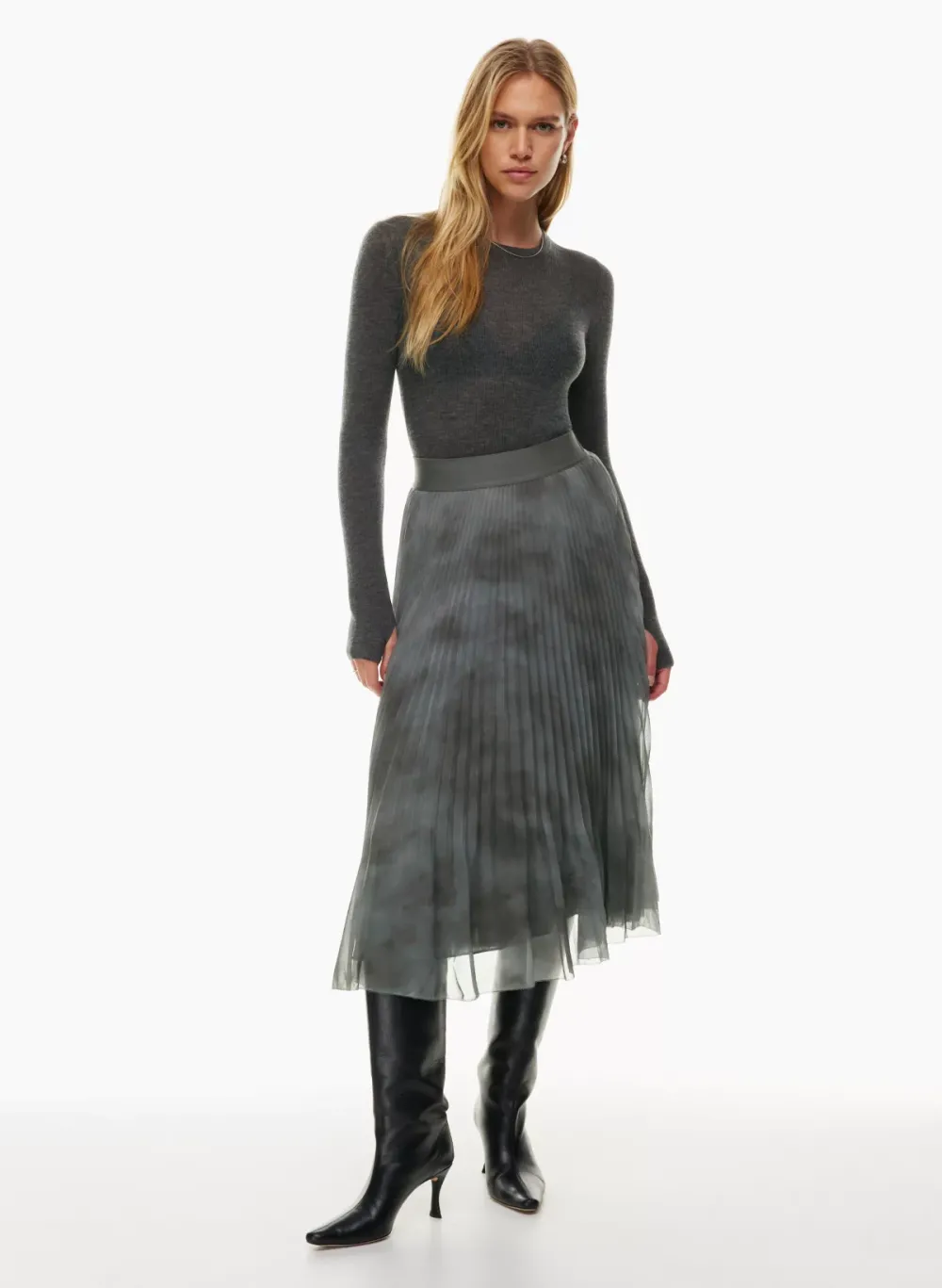 new twirl pleated skirt
