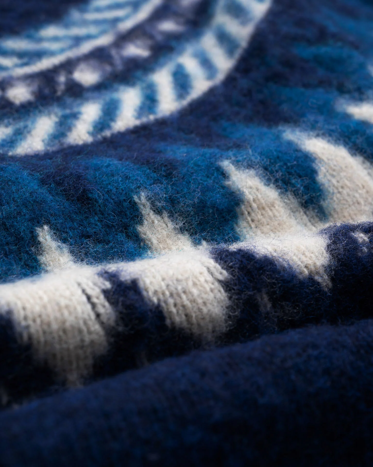 Magician In The Mountain - Magic Blue