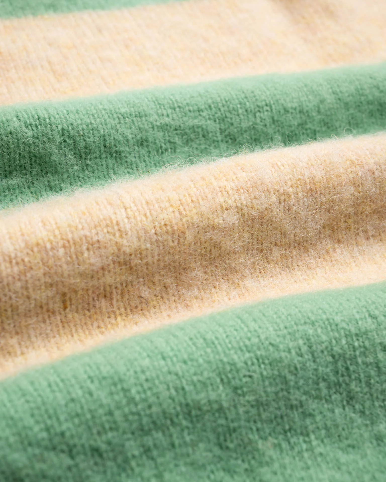 Shaggy Bear Women - Chunky Stripes - Super Power (Women)