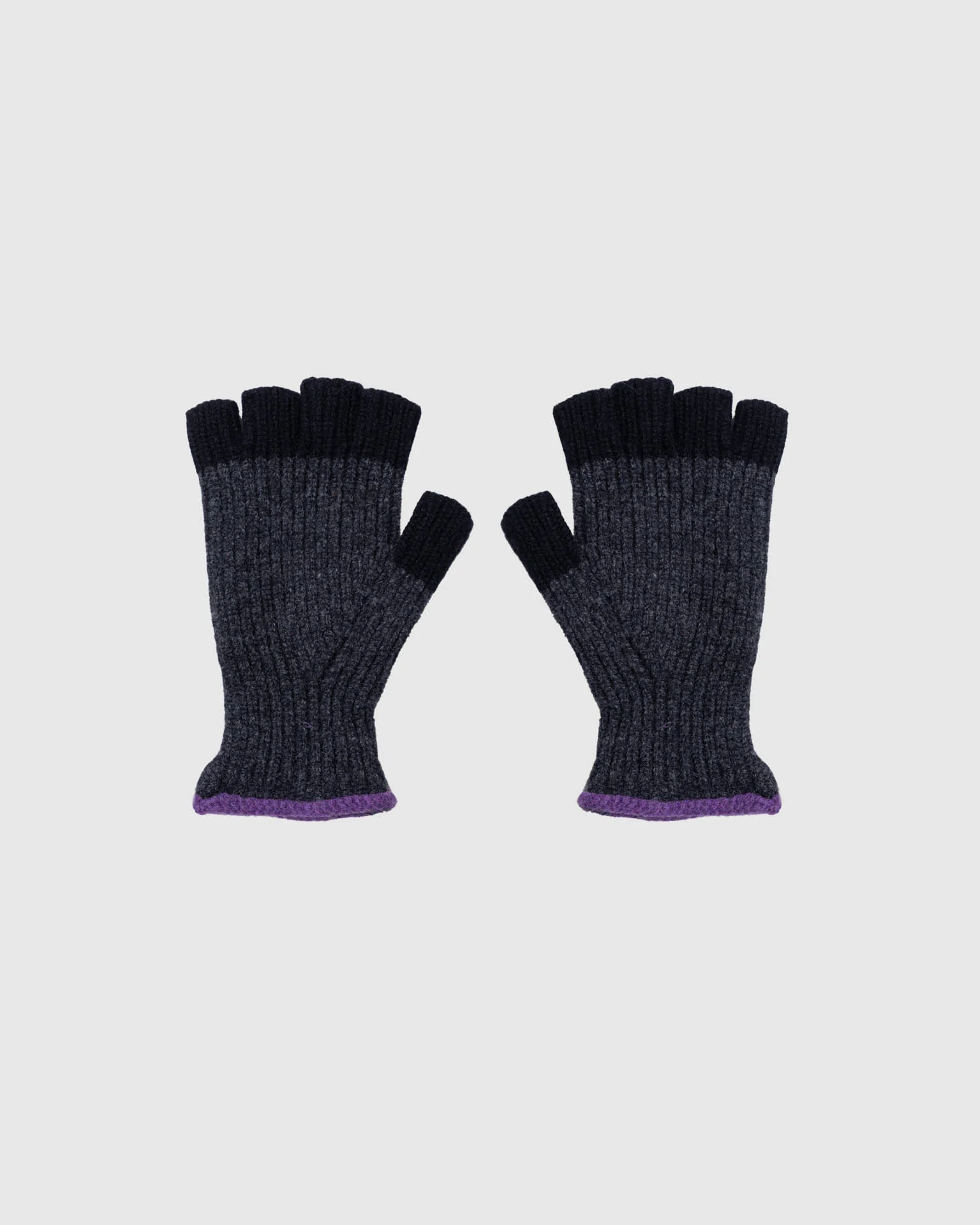 No Fingers In There Ribbed Gloves - Black