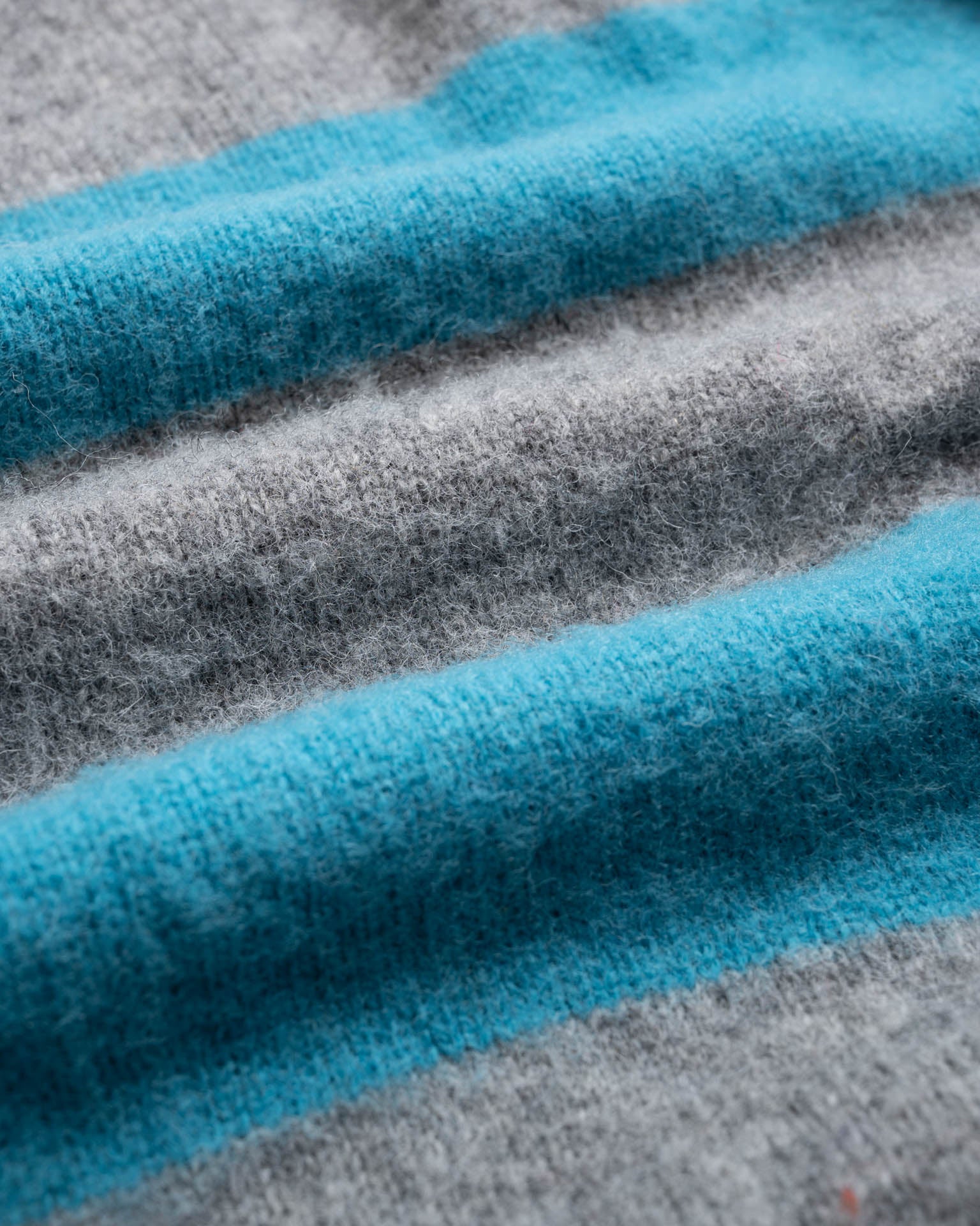 Shaggy Bear Women - Chunky Stripes - Grooveyard (Women)