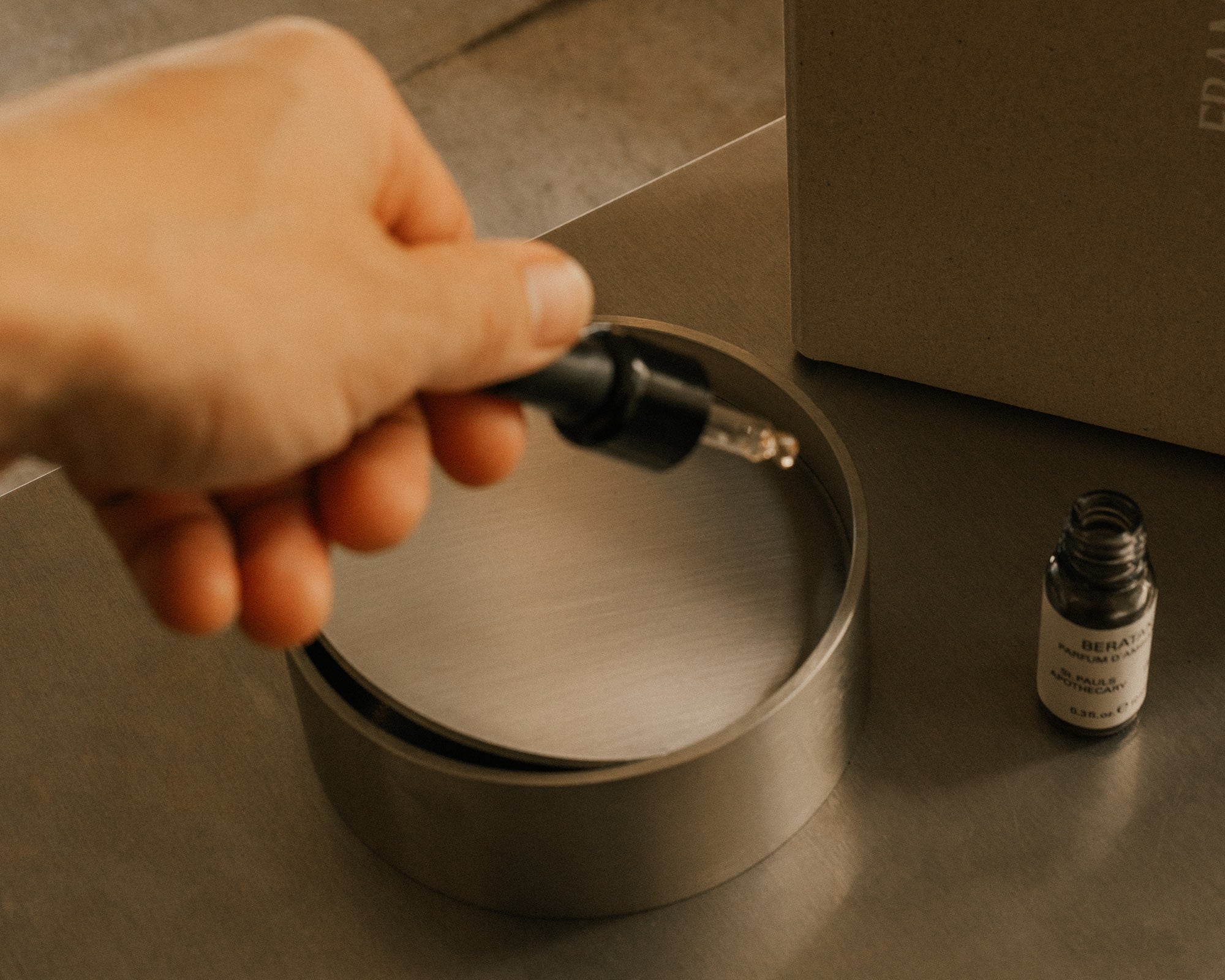 Gift Box: Sphere Oil Diffuser + Oil | Beratan