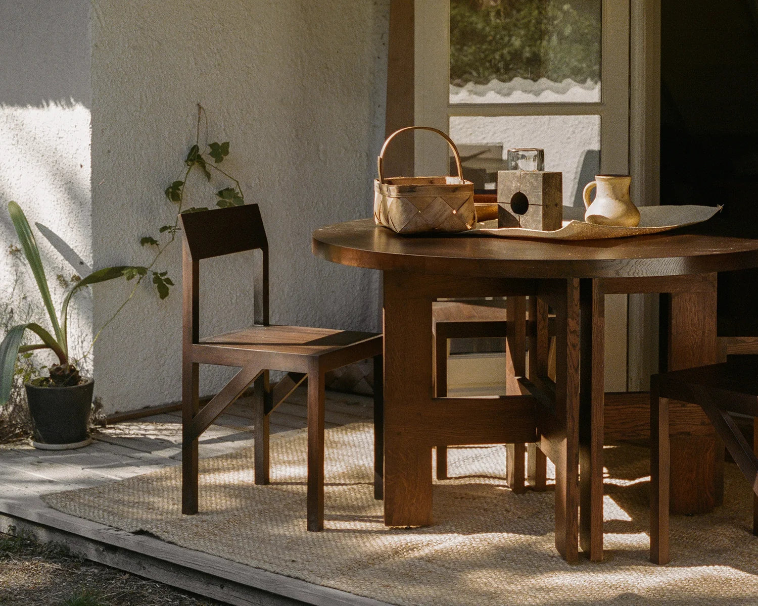 Bracket Chair | Dark Brown Ash