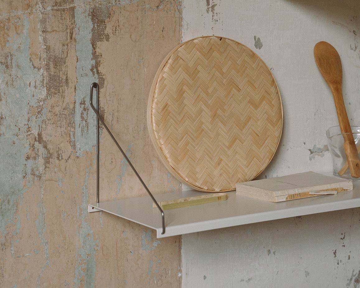 Single Shelf | Warm White Steel | D20 / W80