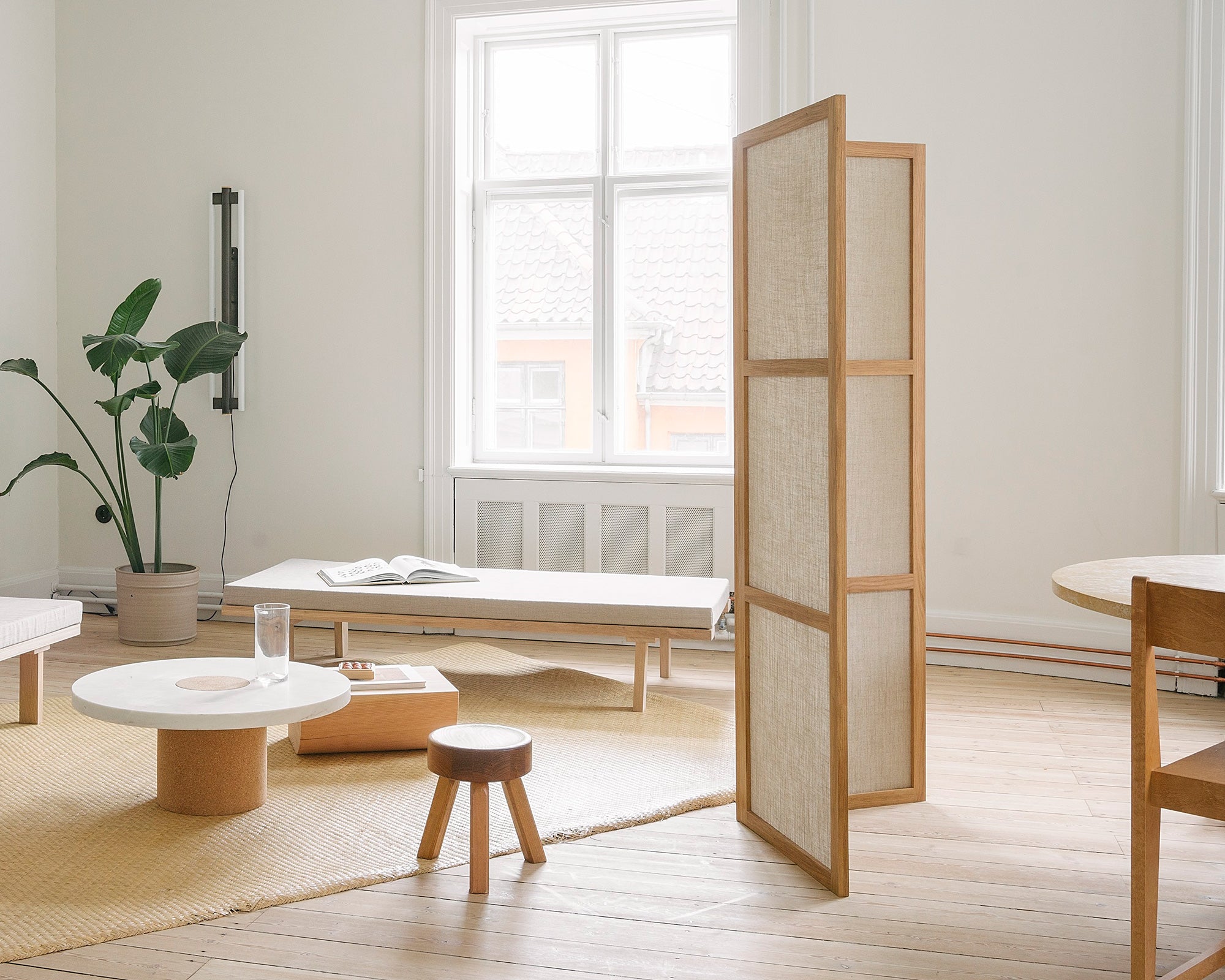 Frame Room Divider | Natural Oak / Linen | One Panel