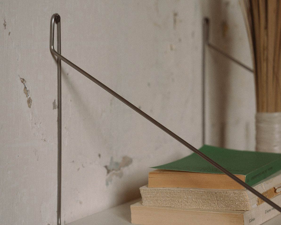 Single Shelf | Warm White Steel | D27 / W80