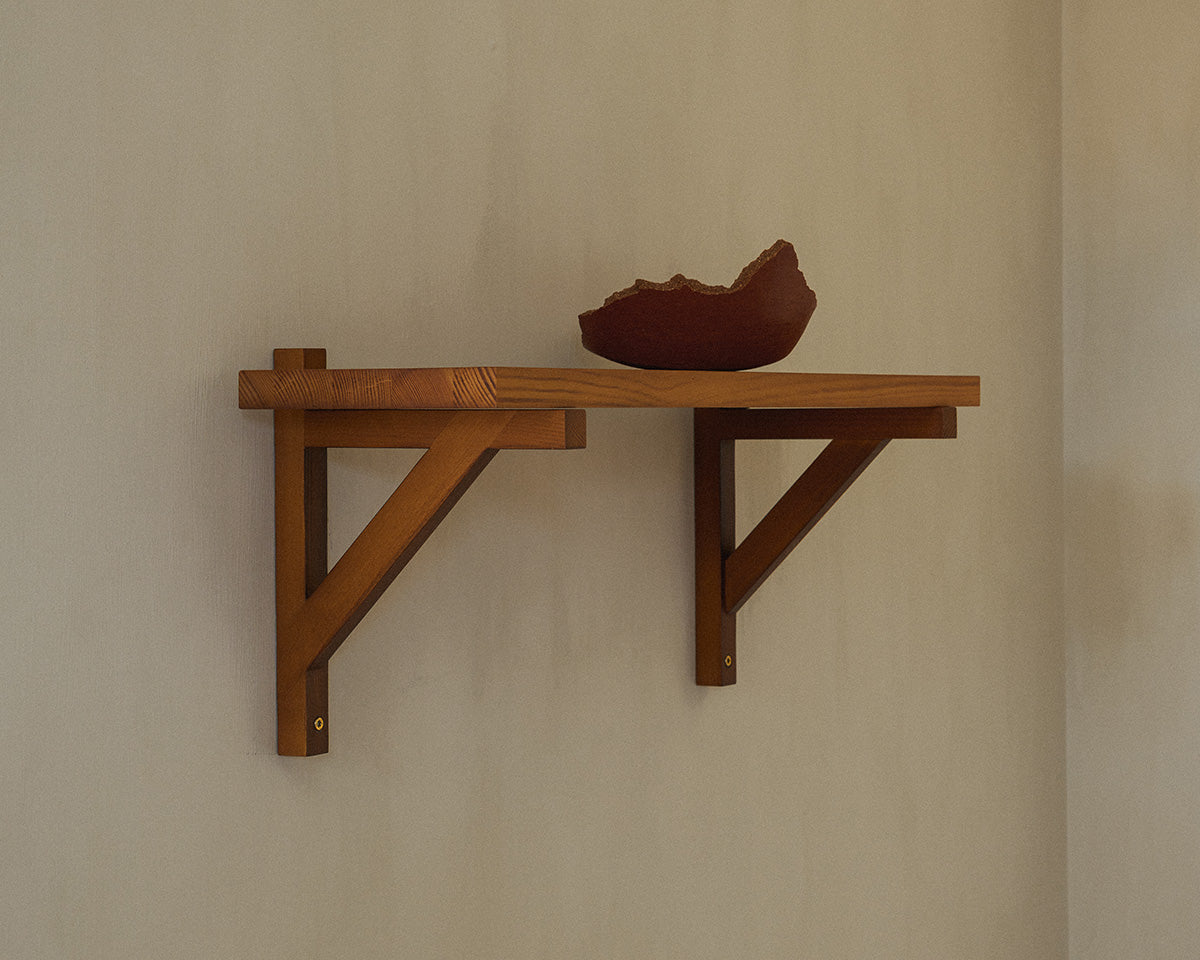 Bracket Shelf | Warm Brown Pine | Small