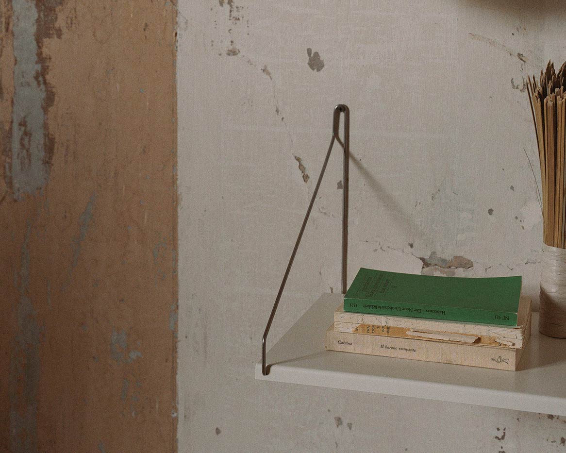 Single Shelf | Warm White Steel | D27 / W60