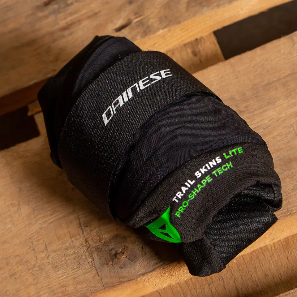 TRAIL SKINS LITE - BIKE KNEE GUARDS