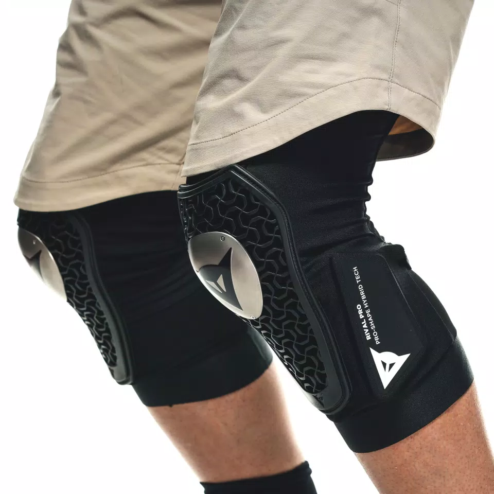 RIVAL PRO - BIKE KNEE GUARDS