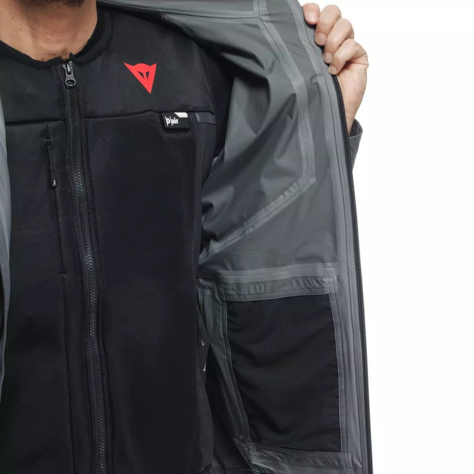 OMNIA - RAINPROOF AND WINDPROOF MOTORCYCLE SHELL