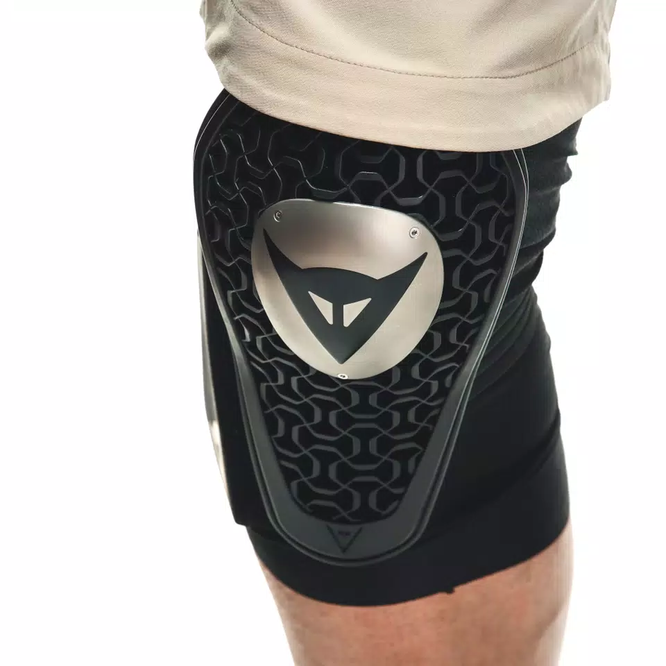 RIVAL PRO - BIKE KNEE GUARDS