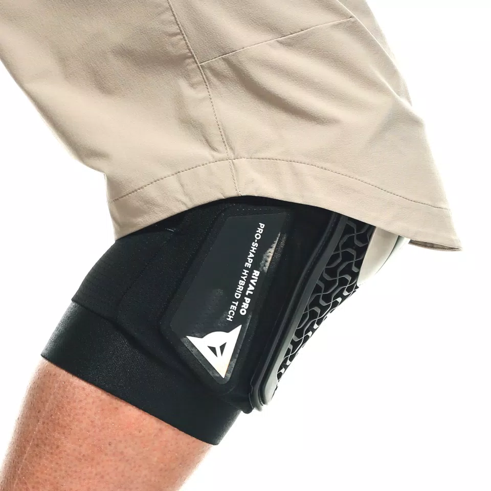 RIVAL PRO - BIKE KNEE GUARDS