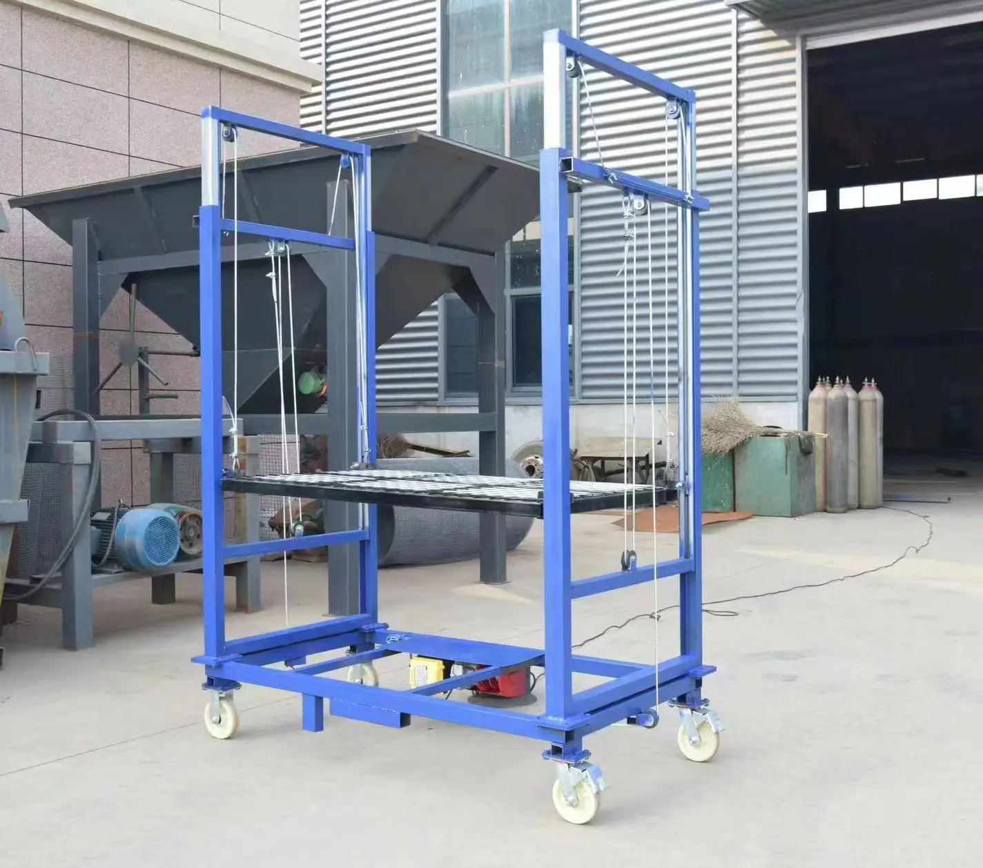 💥Factory Clearance🎉Foldable electric lift scaffolding (load 500kg)