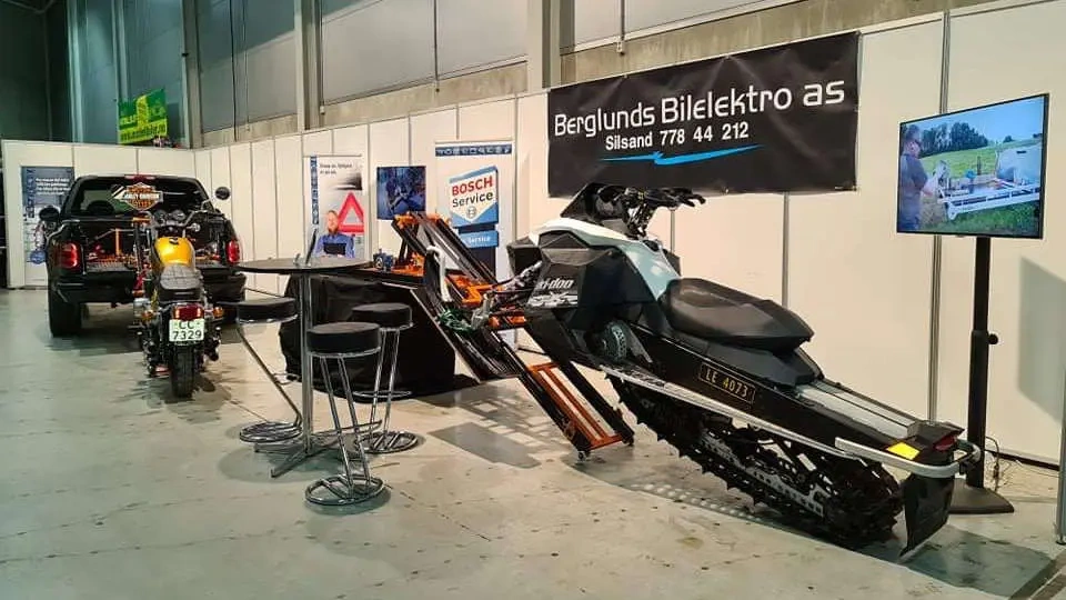 💖Low Price Promotion💥Self-Installing Inclined Motorcycle Ramp