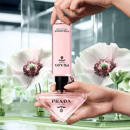 Prada Paradoxe Virtual Flower