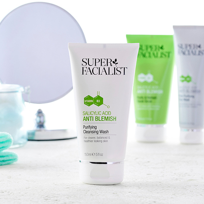 Super Facialist Salicylic Acid Face Wash