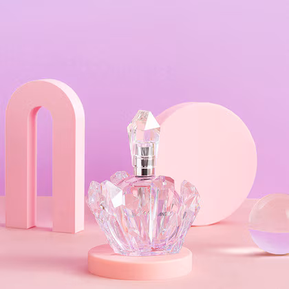 Ariana Grande R.E.M.