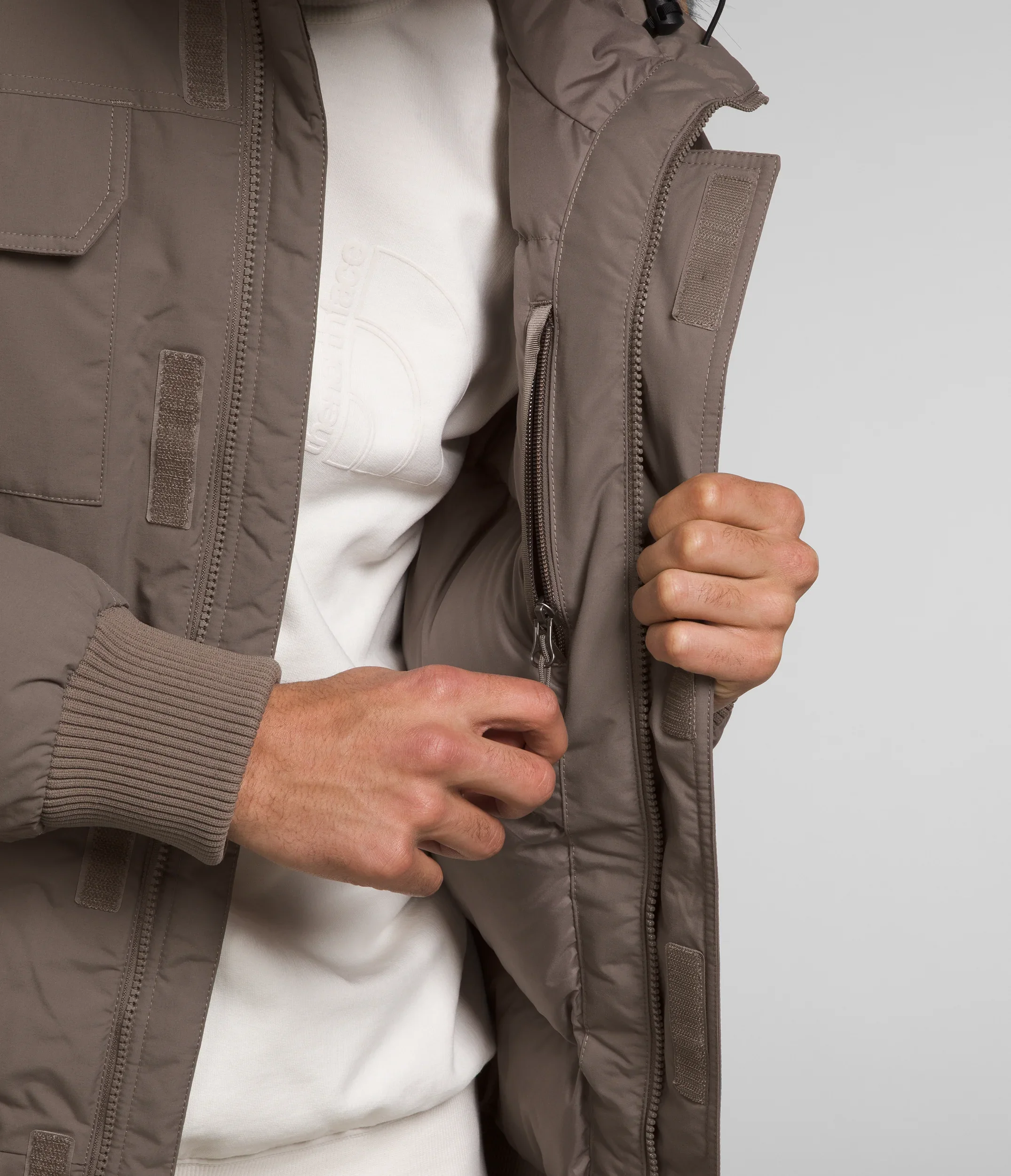 McMurdo Bomber (Men's) - NF0A5GD9 - Past Season