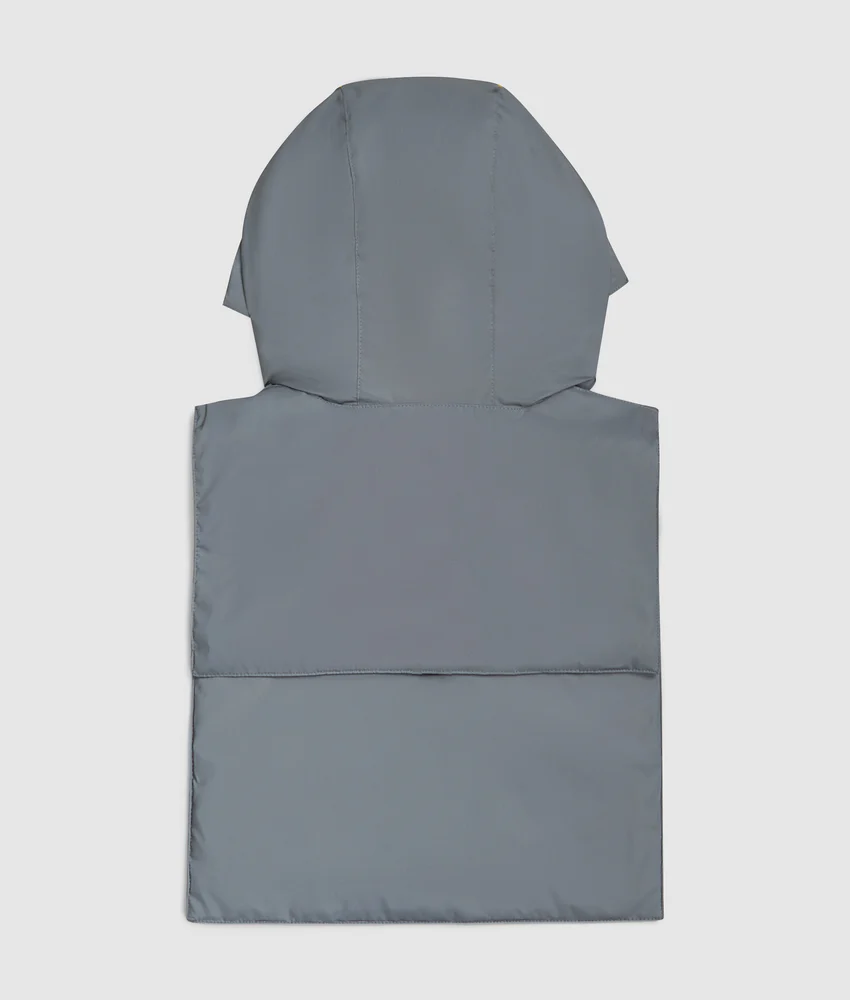 Sleeveless reflective hood