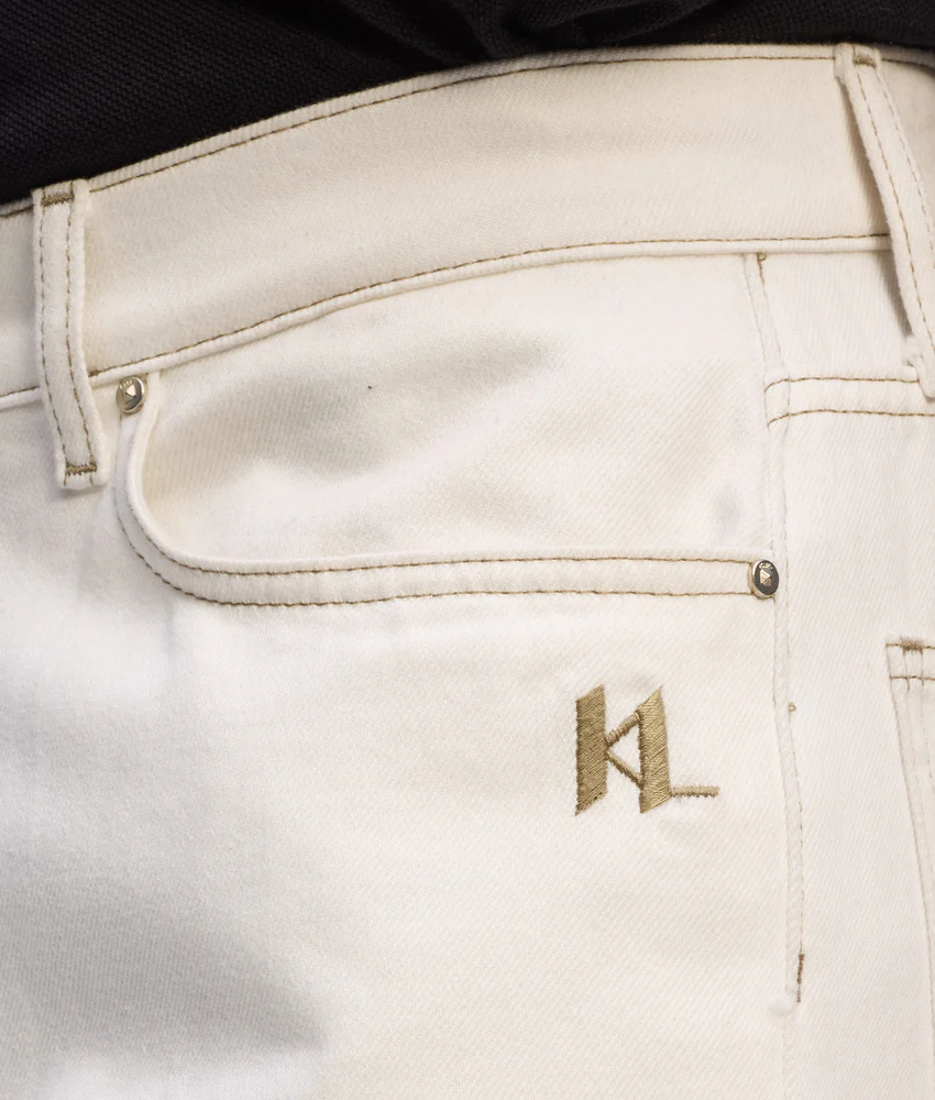 CONTRAST STITCH JEANS