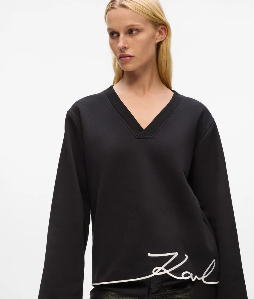 Signature hem sweatshirt