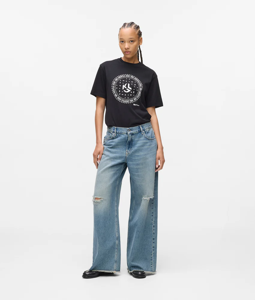 Low-rise wide leg jeans