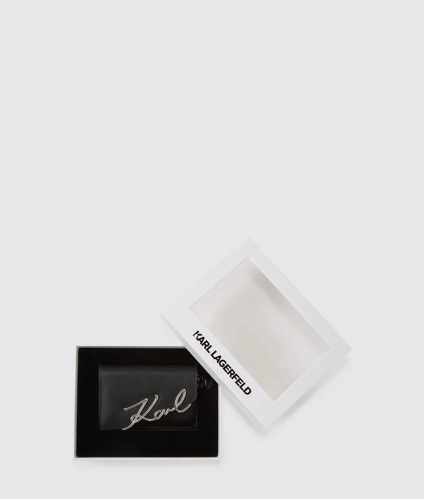 K/Signature cardholder