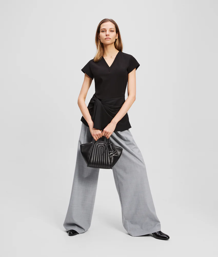 FABRIC MIX V-NECK TOP