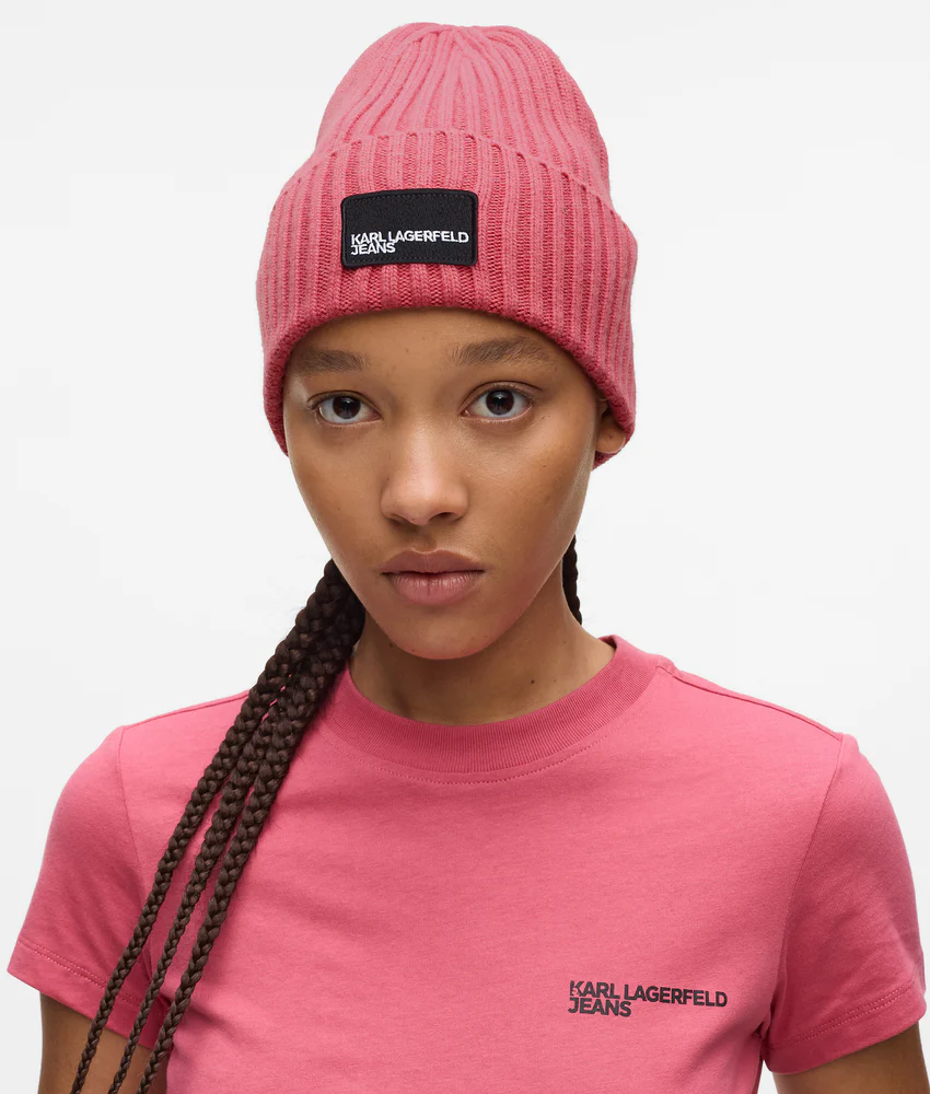 Logo patch beanie