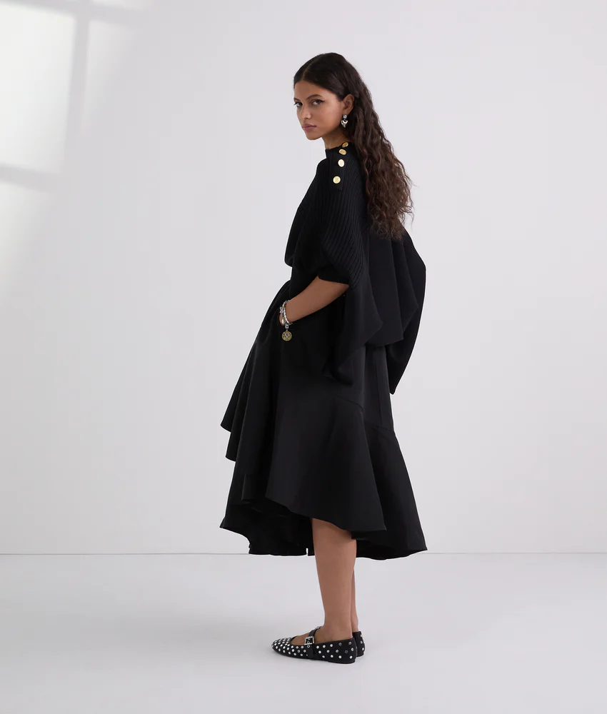 VOLUMINOUS RUFFLE SKIRT