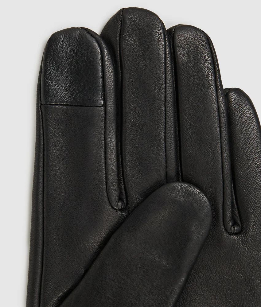 Leather gloves