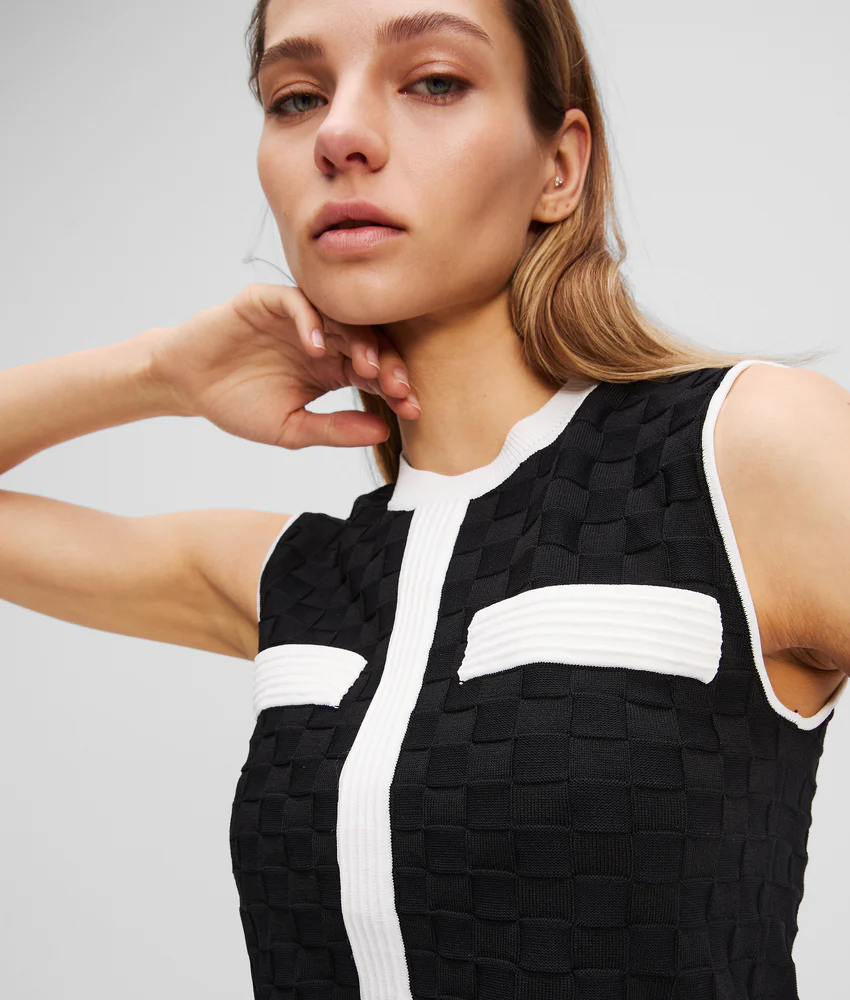 CONTRAST PIPING KNIT TOP