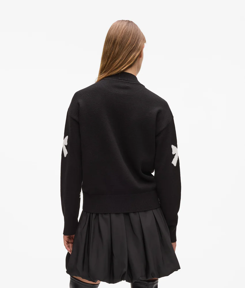 Exclusive bow sweater