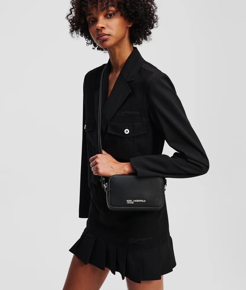 METAL LOGO CAMERA BAG