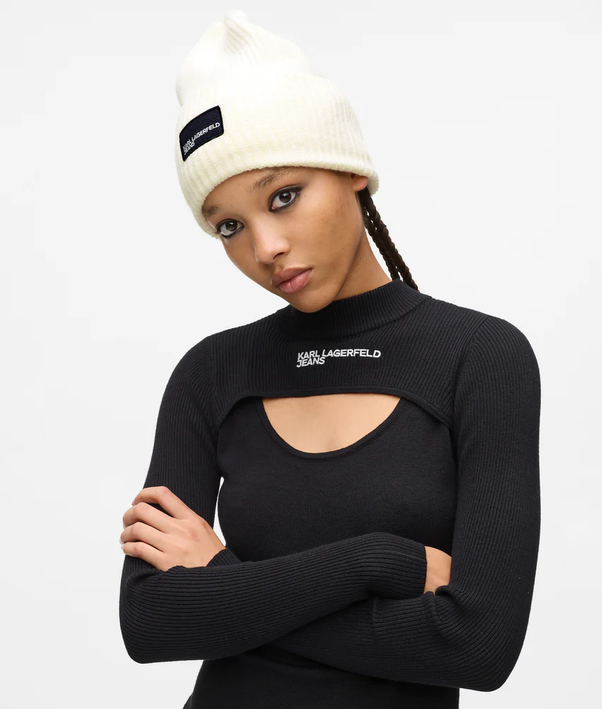 Logo patch long beanie