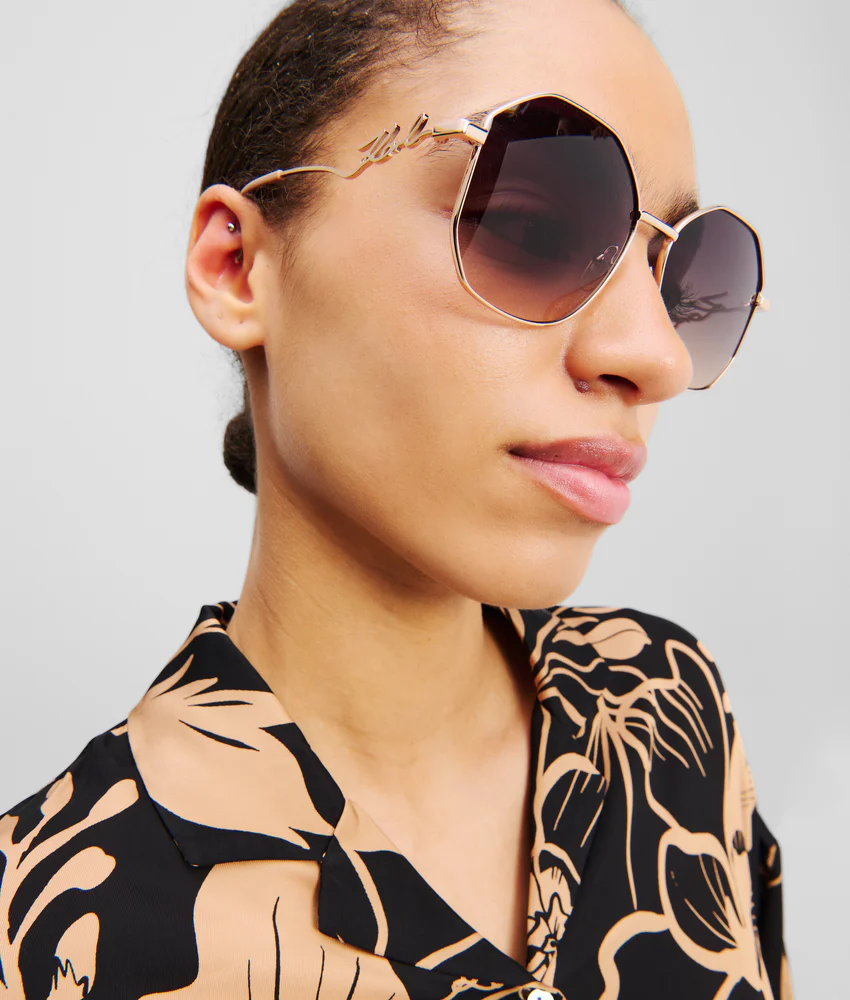 SIGNATURE SUNGLASSES