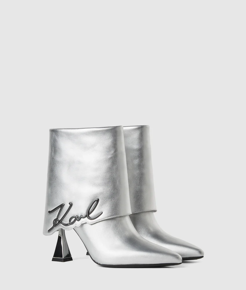 Exclusive Debut II fold-down boots