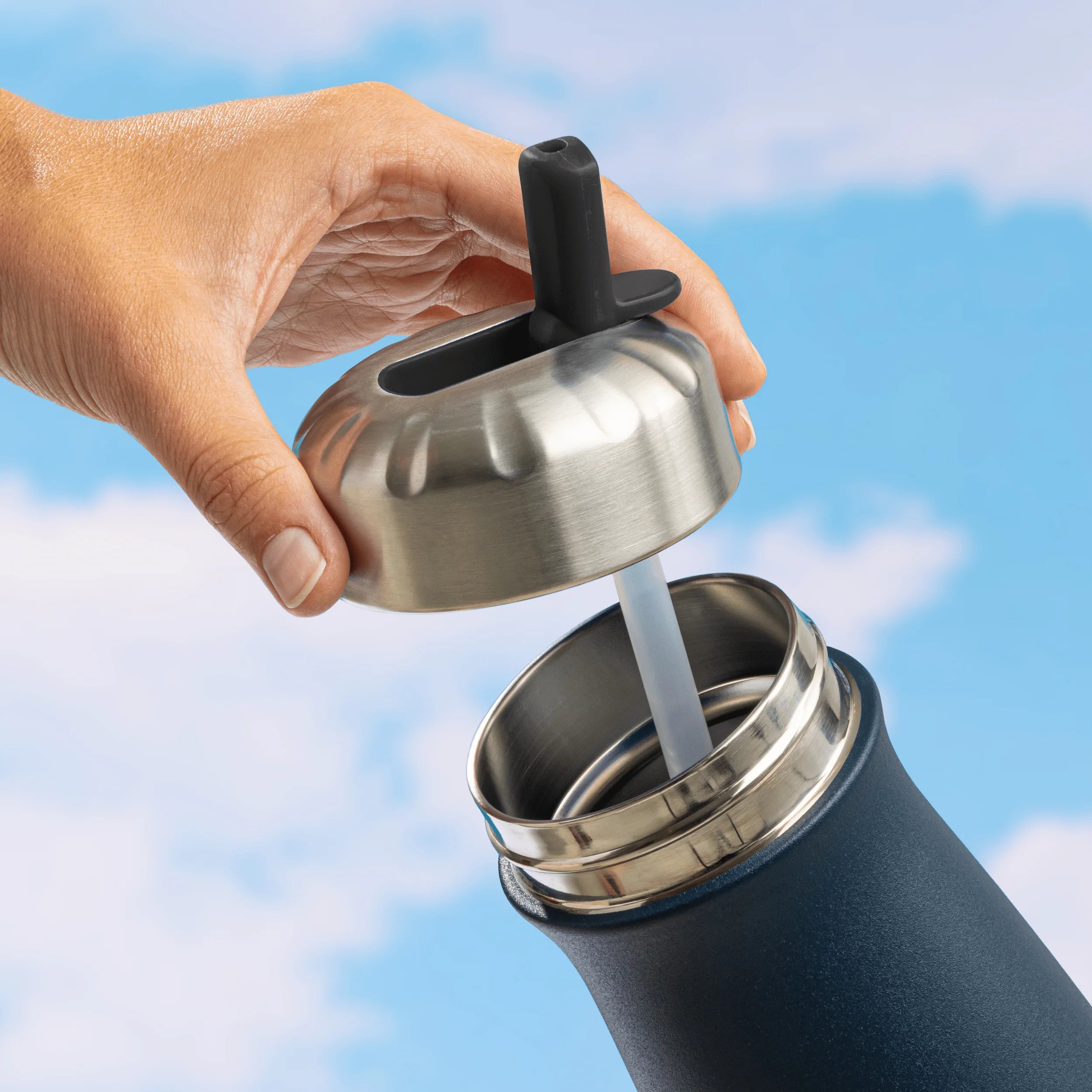 Traveler Flip Straw Lid