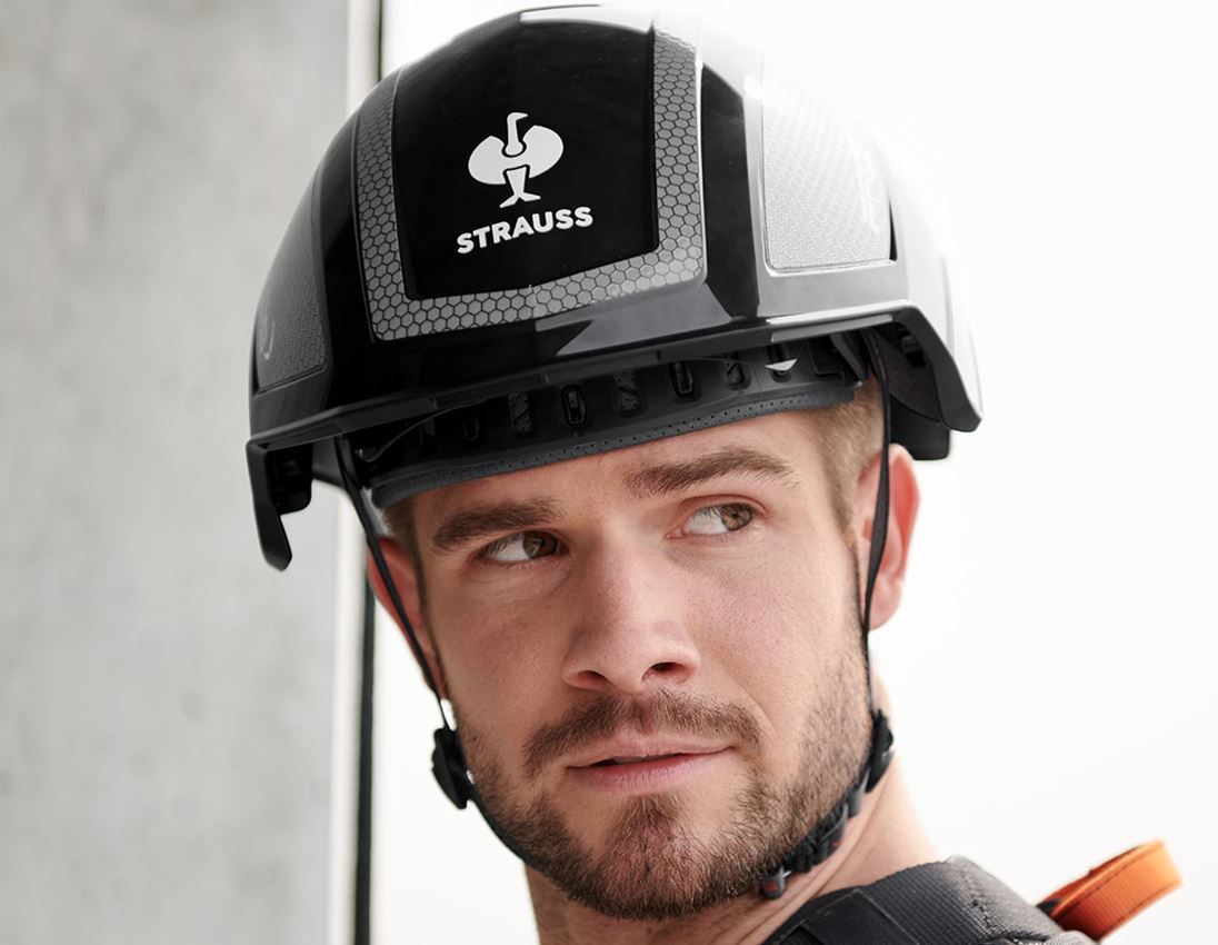 e.s. Mountaineer and climbing helmet Protos®