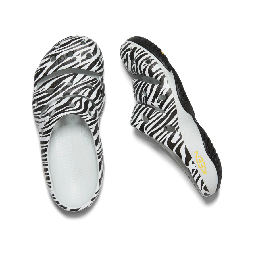 Women's Yogui Arts  |  Atms Zebra Star