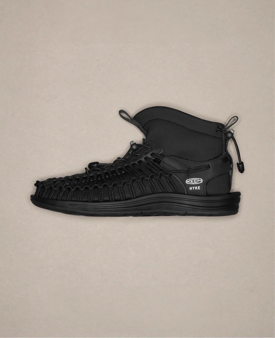 Women's UNEEK High Top x HYKE  |  HYKE Black