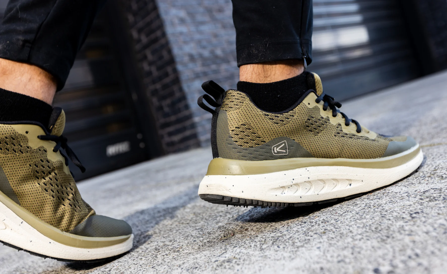 Men's WK400 Walking Shoe  |  Golden Spice/Gold Flame