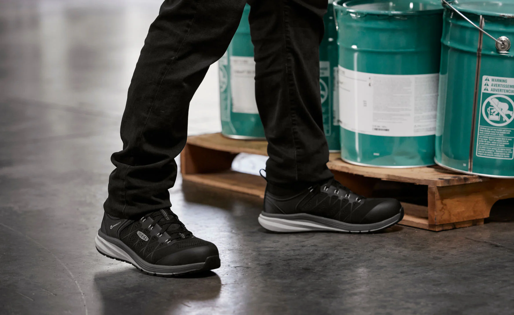 Women's Vista Energy Mid (Carbon Toe)  |  Vapor/Black