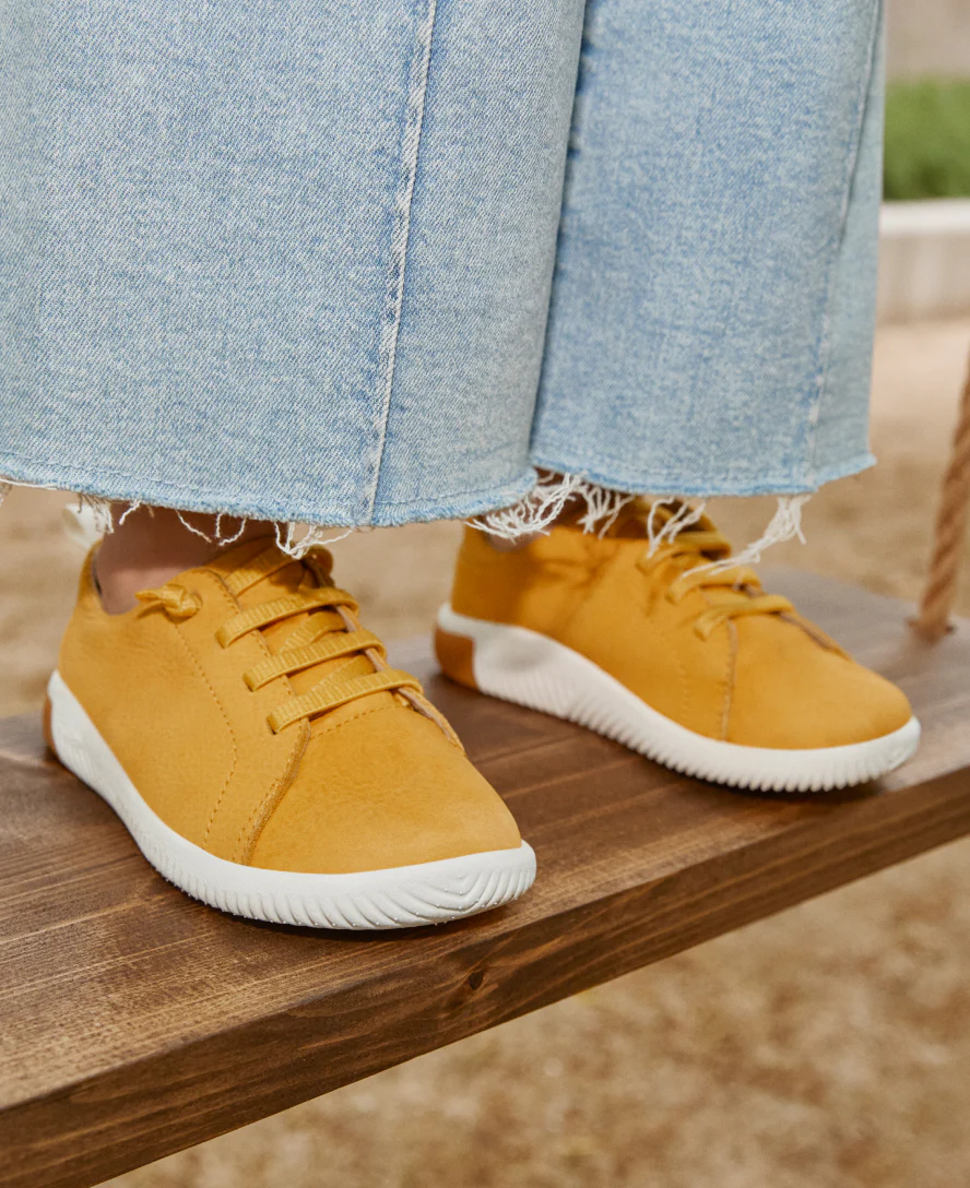 Big Kids' KNX Leather Sneaker  |  Daffodil/Star White