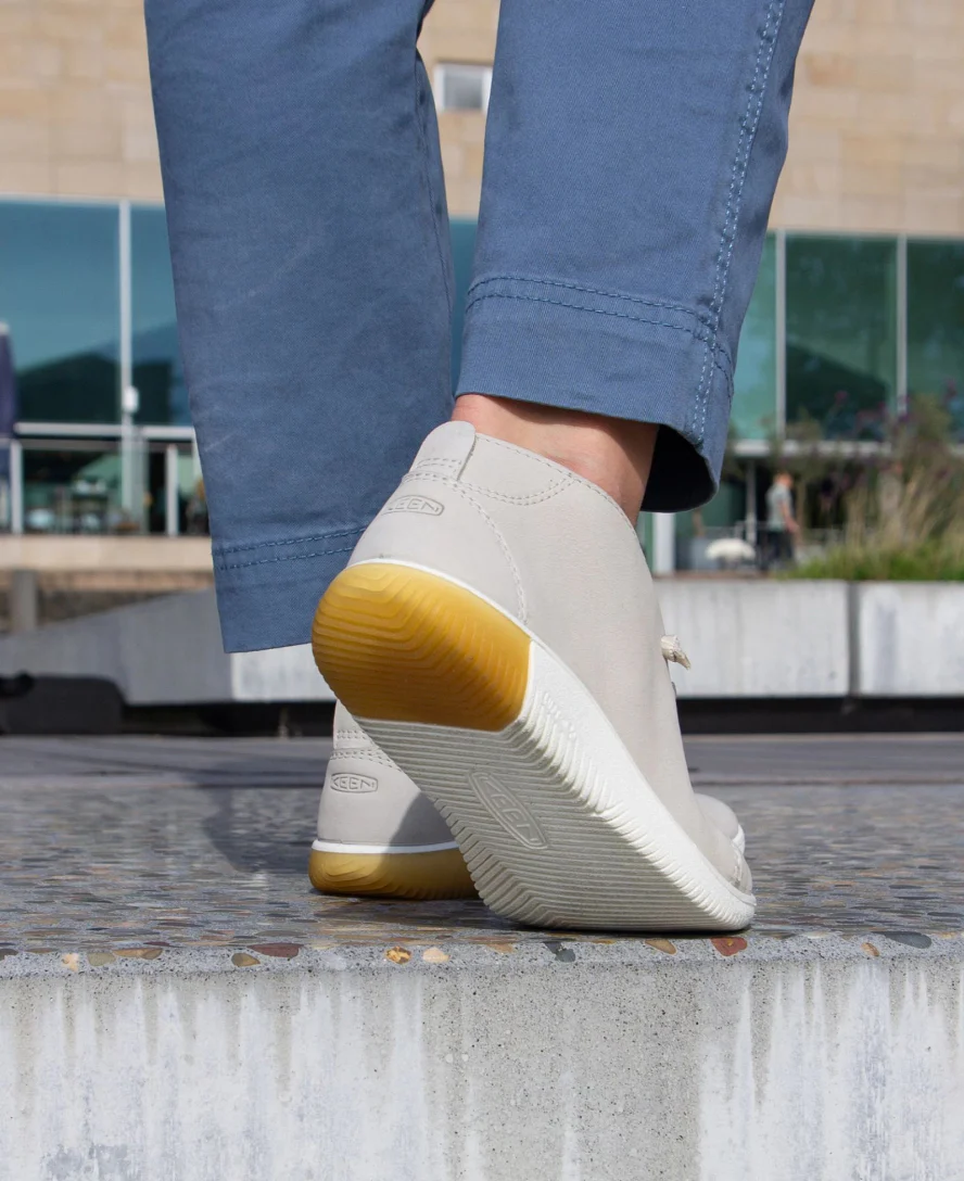 Women's KNX Chukka  |  Silver Lining/Star White