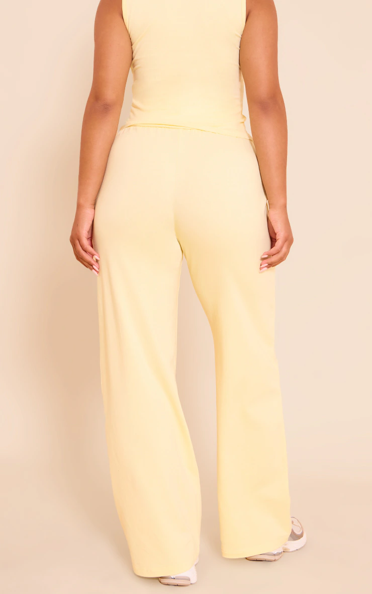 Shape Butter Cream Highwaisted Wide Leg Pants