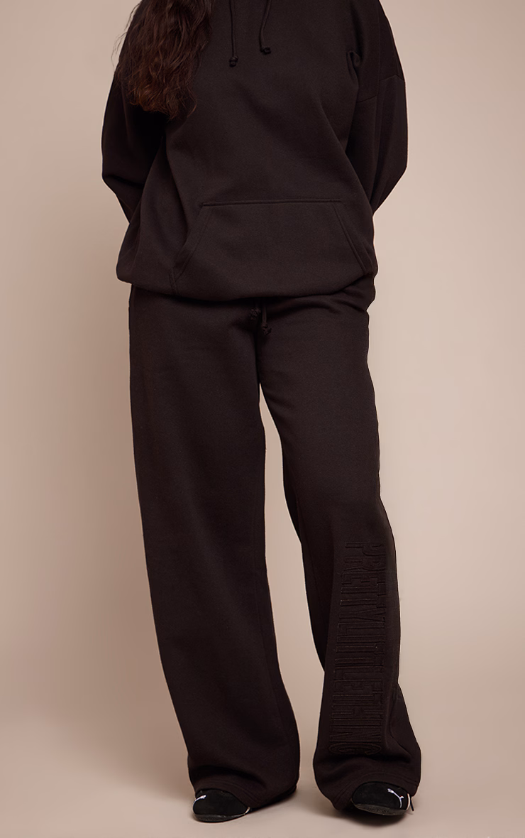 PRETTYLITTLETHING Shape Black Hoodie