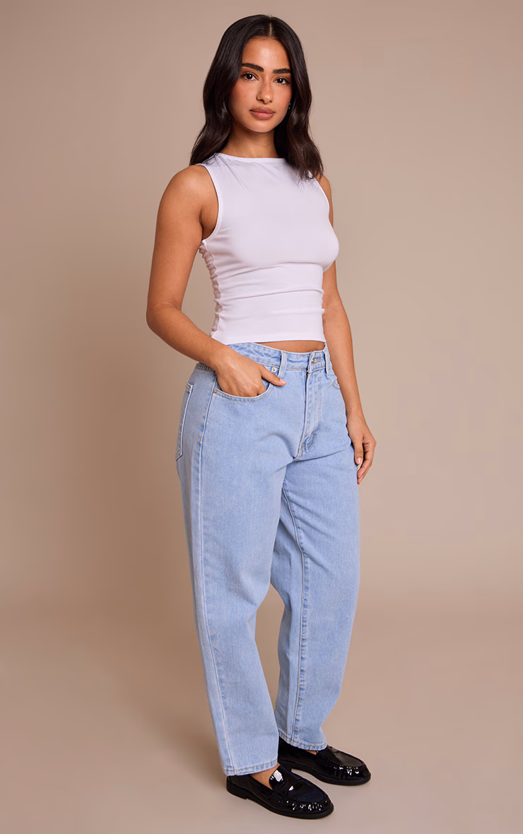 PRETTYLITTLETHING Petite Light Blue High Waist Mom Jeans
