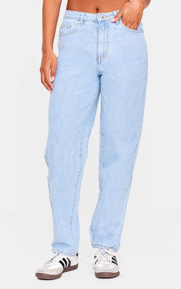 PRETTYLITTLETHING Light Blue Wash High Waist Mom Jeans